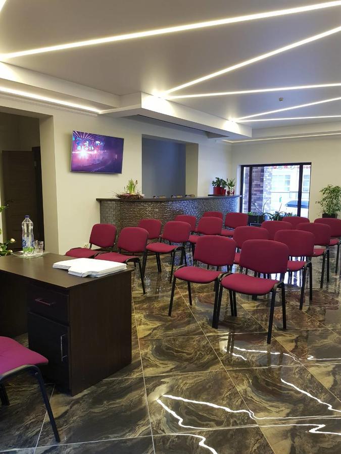 Grad Hotel Ashmyany Zewnętrze zdjęcie